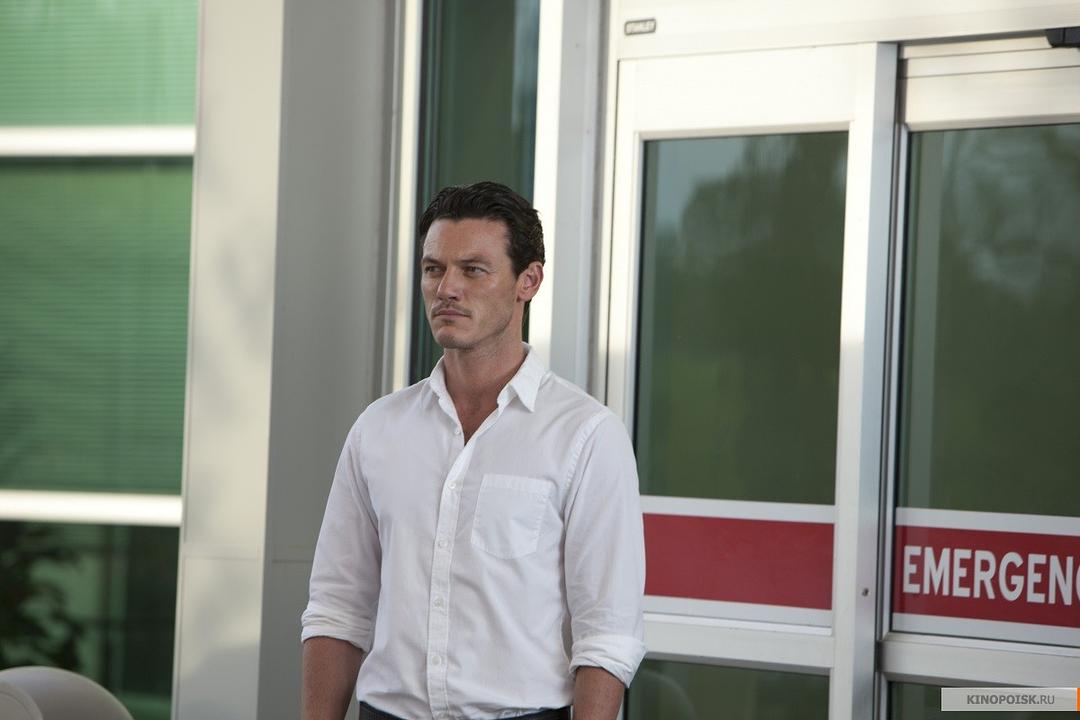 无人生还(2012)的剧照 无人生还(2012)的剧照