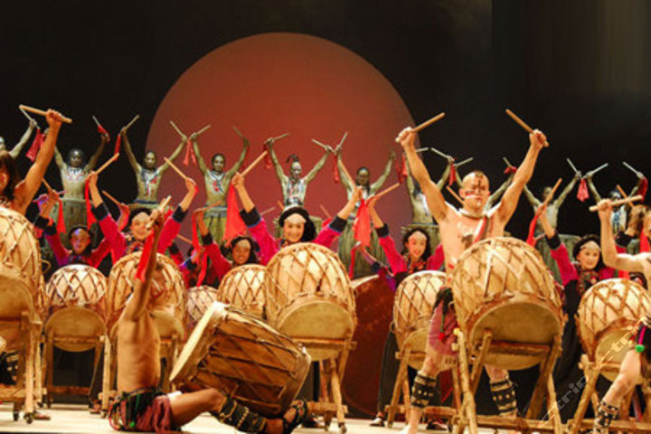 云南映象
(2004)的剧照 云南映象
(2004)的剧照