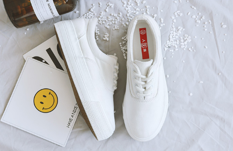 漂白剂把鞋子弄黄了还能恢复吗2