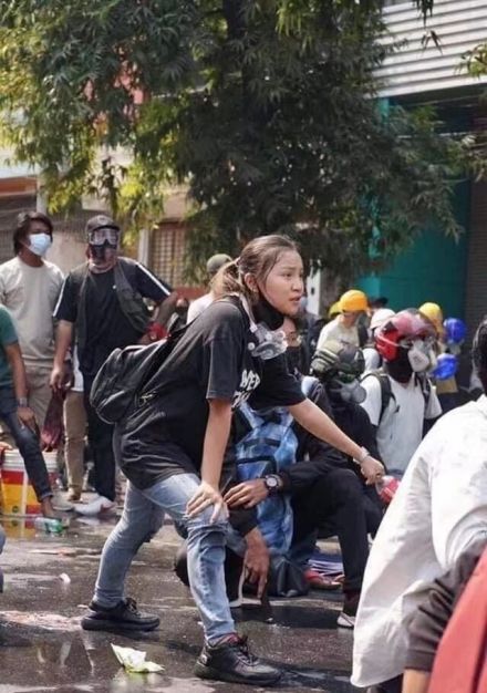 邓家希生前照片