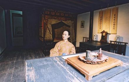 秋瑾塑像 秋瑾塑像