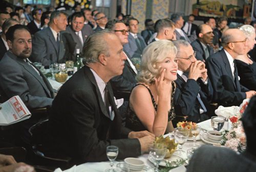 1959年9月，梦露参加美国欢迎赫鲁晓夫的宴会。