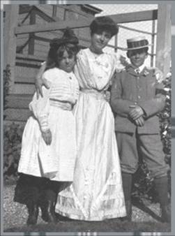 凯瑟琳·曼斯菲尔德家庭照 凯瑟琳·曼斯菲尔德家庭照