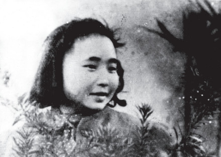 1939年读高中时的江竹筠 1939年读高中时的江竹筠