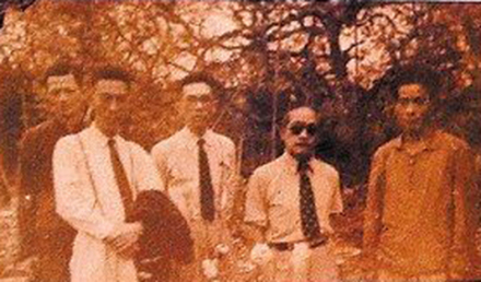 左起:卢传远、叶永清、李抚红、高剑父 左起:卢传远、叶永清、李抚红、高剑父