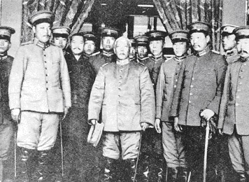 袁世凯与北洋军将领合影 袁世凯与北洋军将领合影