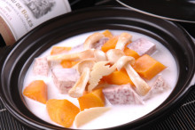 椰汁香芋鸡煲 椰汁香芋鸡煲