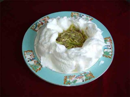 雪底芹芽 雪底芹芽