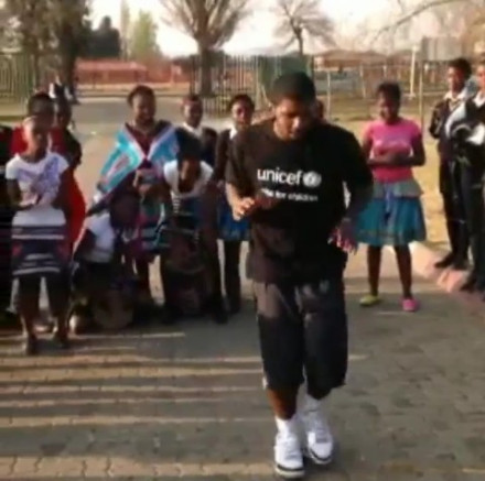 欧文秀舞技 欧文秀舞技