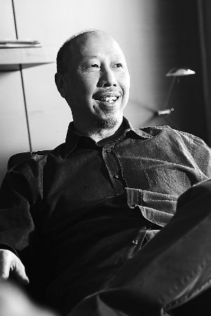 《日月当空》作者:黄易先生 《日月当空》作者:黄易先生