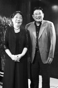 席慕容和著名主持人曹可凡 席慕容和著名主持人曹可凡