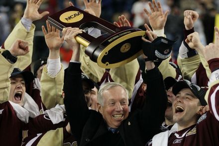 传奇冰球教练JERRY YORK 传奇冰球教练JERRY YORK