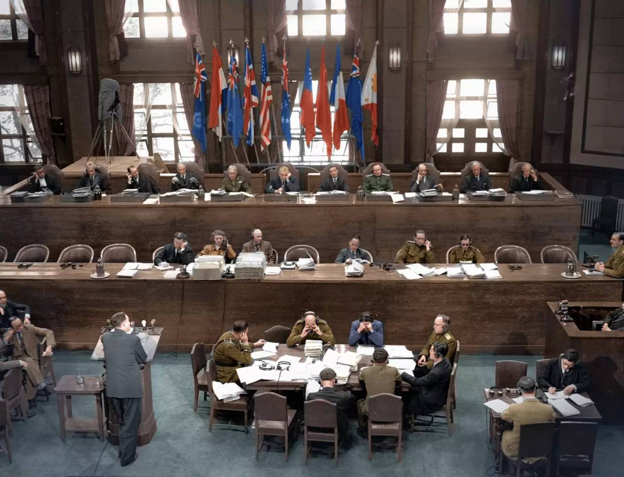 1946年7月22日的东京审判庭审现场（彩色复原版）