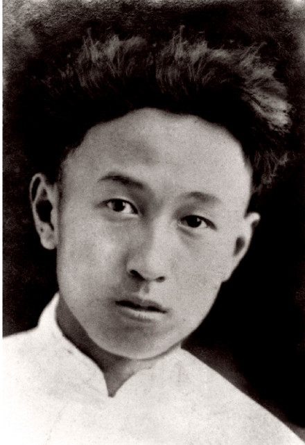 1923年至1929年在国立北师大附中读书时的钱学森 1923年至1929年在国立北师大附中读书时的钱学森