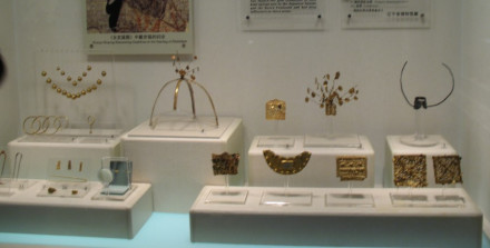 汉代金步摇饰 汉代金步摇饰