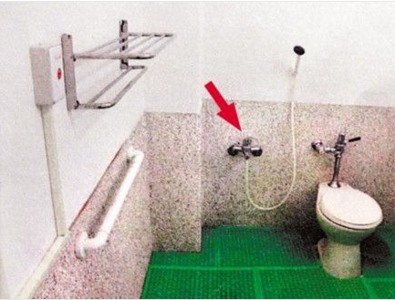 陈水扁用毛巾勒颈自杀未遂 陈水扁用毛巾勒颈自杀未遂