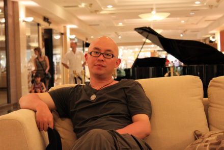 作者非凡 2010年于美国 作者非凡 2010年于美国