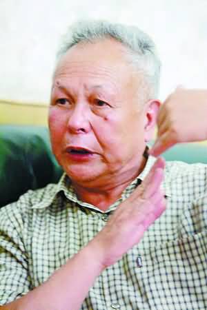 谢冕(照片4) 谢冕(照片4)