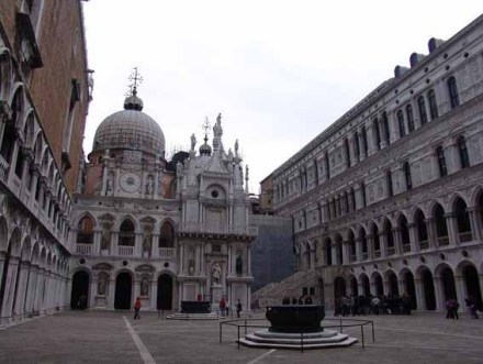 圣马可教堂和圣马可广场 圣马可教堂和圣马可广场