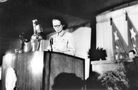 1949年,在北京参加政协会议的台湾共产党创始党员谢雪红 1949年,在北京参加政协会议的台湾共产党创始党员谢雪红