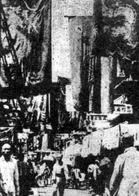 张勋北京街头挂起清朝龙旗
张勋北京街头挂起清朝龙旗