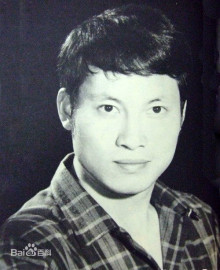 年轻时的岳华 年轻时的岳华