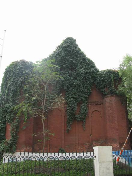 从文化西路看到的小教堂立面 从文化西路看到的小教堂立面