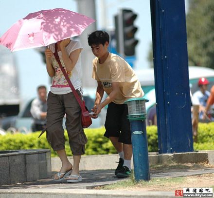 编辑偷窃偷窃是一种最古老的破坏社会生活秩序的不良行为,以偷窃为