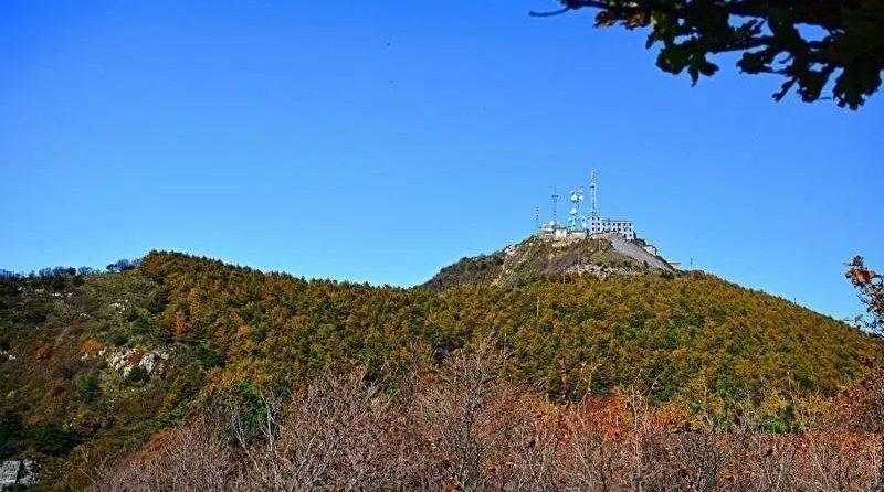 霍山主峰老爷岭
