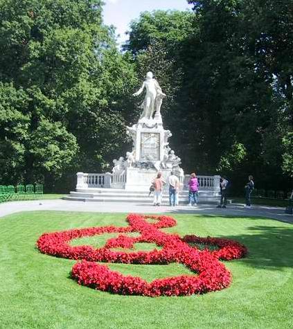 莫扎特塑像 莫扎特塑像