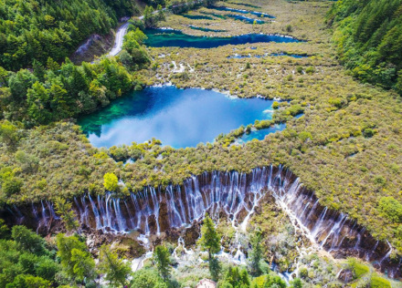 诺日朗瀑布 诺日朗瀑布