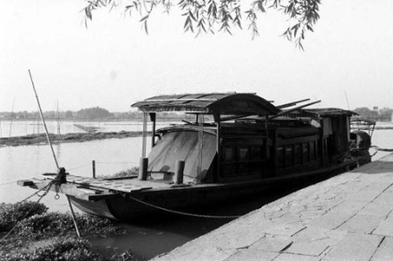 中共“一大”在嘉兴游船上召开 中共“一大”在嘉兴游船上召开