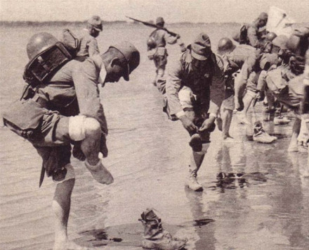 日军在黄泛区前行 日军在黄泛区前行