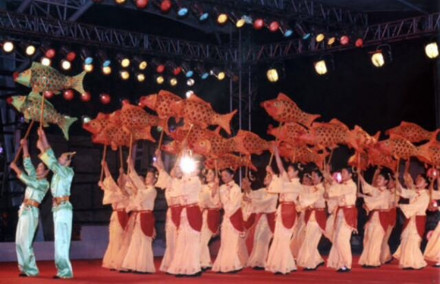 沙头角鱼灯舞 沙头角鱼灯舞