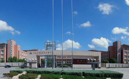 宁波市镇海区龙赛中学 宁波市镇海区龙赛中学