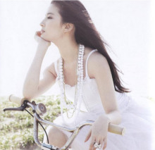 《刘亦菲》·首张专辑写真+内页