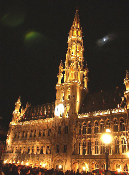 布鲁塞尔市政府前广场 布鲁塞尔市政府前广场