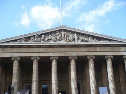 仿帕提农神庙的大门 仿帕提农神庙的大门