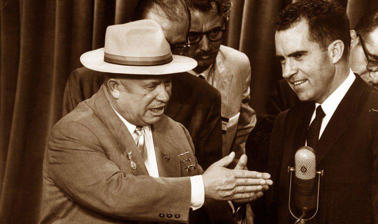 赫鲁晓夫在向尼克松阐述自己的思想