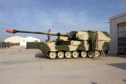 荷兰装备的PZH-2000榴弹炮 荷兰装备的PZH-2000榴弹炮