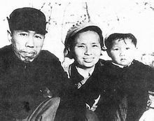 成仿吾塑像 成仿吾塑像