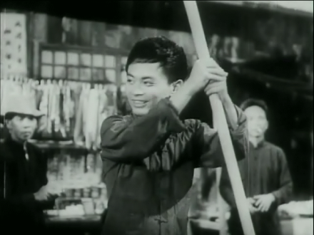 《雪里红》中23岁的胡金铨 《雪里红》中23岁的胡金铨