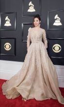 张靓颖亮相2017格莱美颁奖典礼