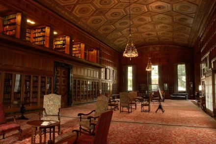 韦廉·克莱门茨图书馆 韦廉·克莱门茨图书馆