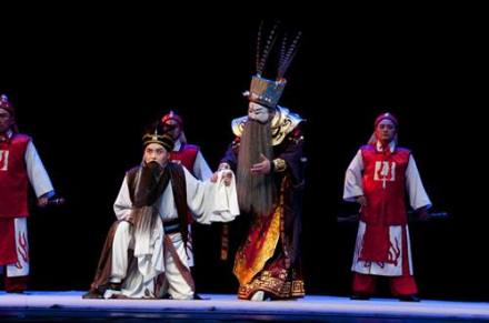 淮剧《赵氏孤儿》中的花脸形象 淮剧《赵氏孤儿》中的花脸形象