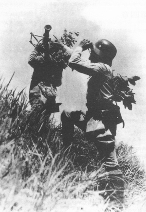 中国军队测量来袭日机的高度 中国军队测量来袭日机的高度