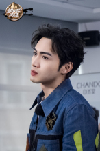 《超越吧英雄》