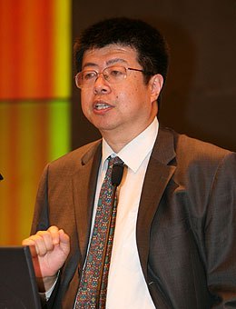 张颐武教授近照 张颐武教授近照