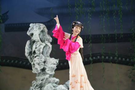 《西厢记》饰红娘 《西厢记》饰红娘