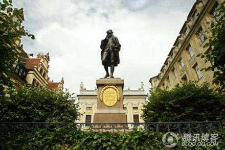 莱比锡市内歌德雕像 莱比锡市内歌德雕像